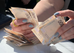 Сбежавший с фронта запорожский солдат своровал гуманитарную помощь на 15 млн рублей