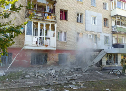 Ребёнок и 11 взрослых пострадали во время удара ВСУ по трехэтажке в Васильевке