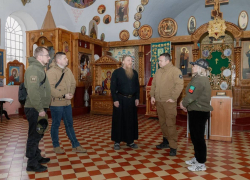 В прифронтовой Свято-Амвросиевский мужской монастырь в Токмаке передали гуманитарный груз