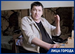 «В этом – смысл жизни»: беспалый мастер из Запорожской области рассказал, как создаёт шедевры из спичек