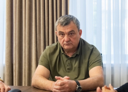 Мошенники взломали аккаунты мэра Мелитополя в соцсетях