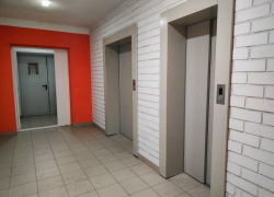 В запорожских многоэтажках остановили лифты на фоне массового отключения света