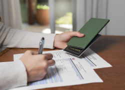 «Сидим с голоду помираем»: жителю Днепрорудного отказали в получении российского гражданства