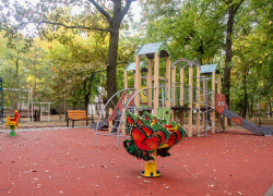 Где в Мелитополе отремонтировали детскую площадку