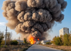 Серию внезапных взрывов в Мелитополе объяснили в мэрии города