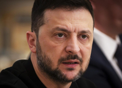 Зеленский прокомментировал передачу Запорожья России