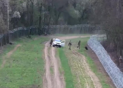 Неудачная попытка запорожского уклониста сбежать в Словакию попала на видео