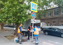На трёх центральных улицах Мелитополя запретили остановку и стоянку авто