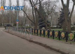 Жители Мелитополя пожаловались на опасные заборы в центре города