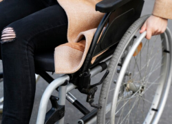 Пенсионный фонд отказывал девочке-инвалиду из Мелитополя в средствах реабилитации