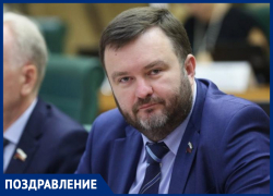 Предложивший скрыть запорожские подстанции под землю сенатор Ворона отмечает юбилей