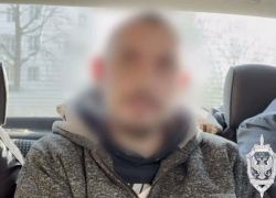 ФСБ показала задержание шпиона, который передавал врагу данные о ВС РФ в Пологах