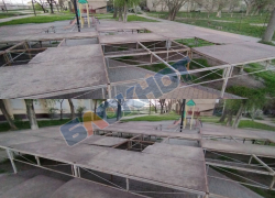 Маленький ребёнок был ранен, играя на разрушающейся сцене в Мелитополе