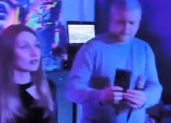 «Дарите женщинам цветы»: скандал из-за русской музыки и речи разгорелся в запорожском кафе 