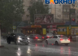 Выпала годовая норма осадков за день: появились кадры тропического ливня в Мелитополе