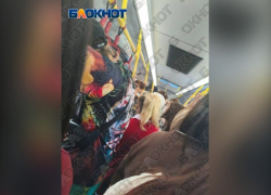 «Двери закрываются с трудом»: жительница Мелитополя просит добавить рейсы автобуса №1 