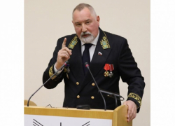 Рогозин ответил на критику военкора Сладкова о быстровозводимых городках в зоне СВО