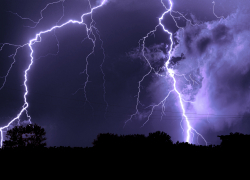 Ураган и град накроют Запорожскую область в течение суток