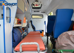 Жительница Днепрорудного и двое ее детей попали в больницу после удара ВСУ по машине