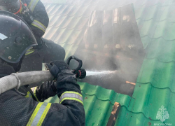 Женщина пострадала в загоревшейся базе отдыха в Бердянске 