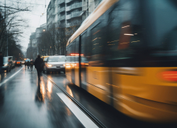 «Разговаривает сам с собой»: жительница Запорожья пожаловалась на неадекватного водителя автобуса