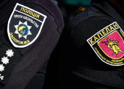 Запорожский полицейский сбежал в Молдову, бросив жену в машине