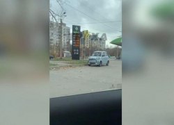 Автолюбители сняли на видео раритетный автомобиль в Запорожье