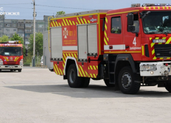 Пожарные ликвидировали крупное возгорание в запорожской многоэтажке