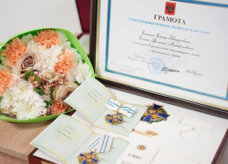 Владимир Путин отметил две запорожские семьи орденом «Родительская слава»