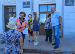 Мэр Бердянска Ковганко экстренно обратился к жителям на фоне полного отключения воды