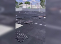 Жители Запорожской области ищут вандалов, испортивших новую спортплощадку