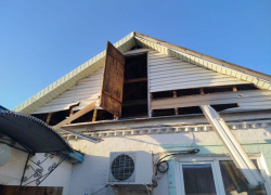 ВСУ ударили по частному сектору в поселке Камыш-Заря Запорожской области