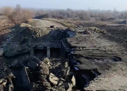 Опубликованы кадры разбитого ФАБами моста у Хитровки на Запорожском фронте СВО