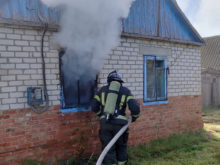 Женщина чуть не сгорела из-за непотушенной сигареты в запорожском селе