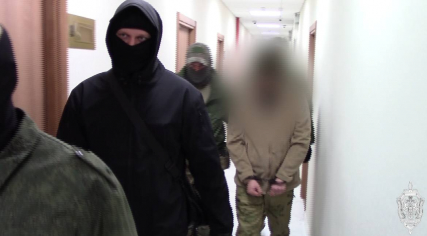 В Запорожской области экс-руководитель дорожного хозяйства забирал себе зарплаты сотрудников