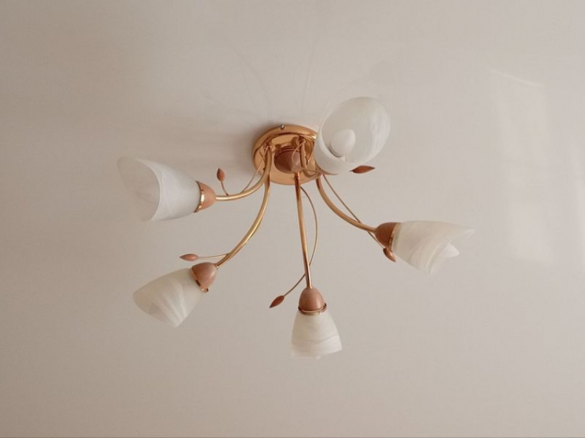 Три недели нет света в жилом доме на проспекте Богдана Хмельницкого в Мелитополе