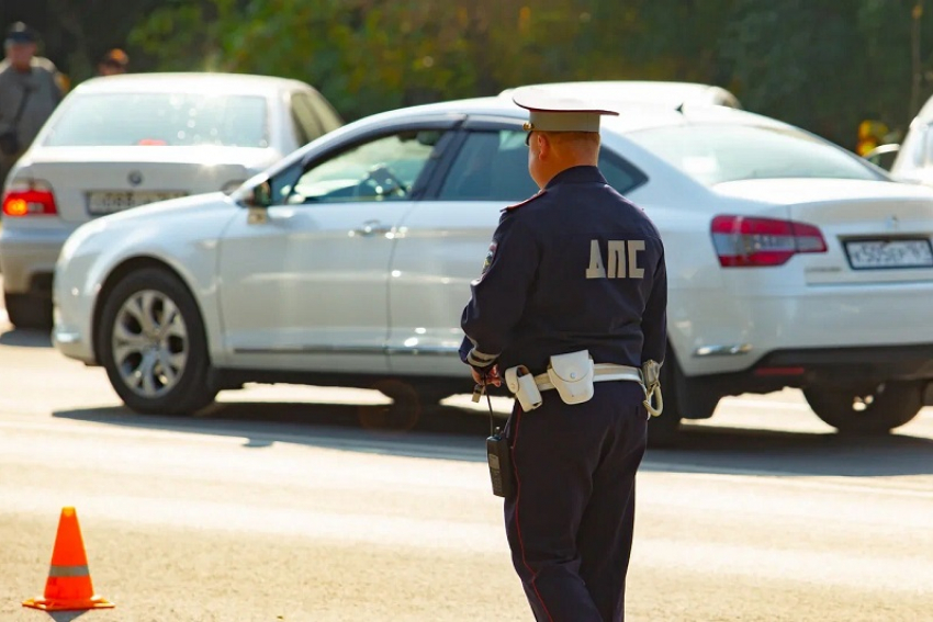 Какое наказание получил житель Бердянского района за поддельные документы на машину