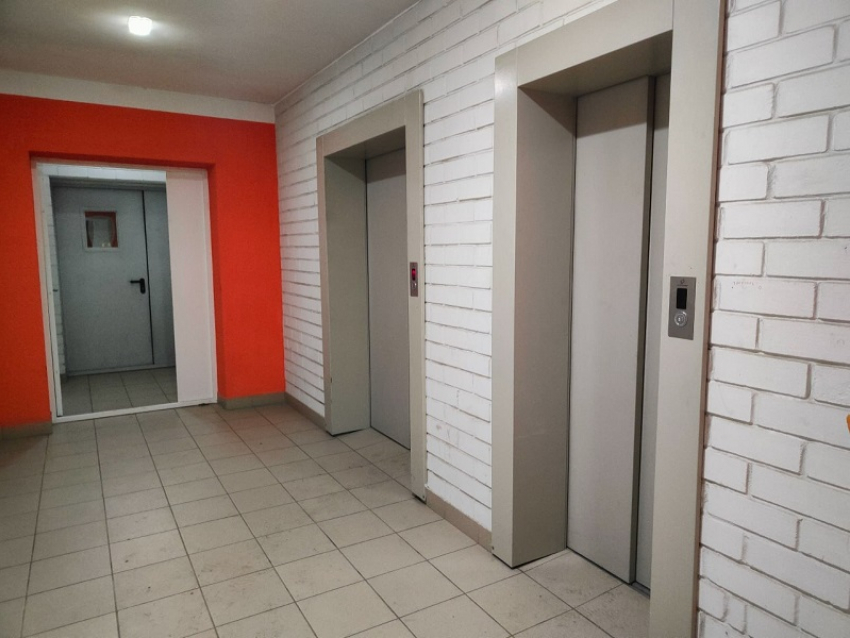 В запорожских многоэтажках остановили лифты на фоне массового отключения света