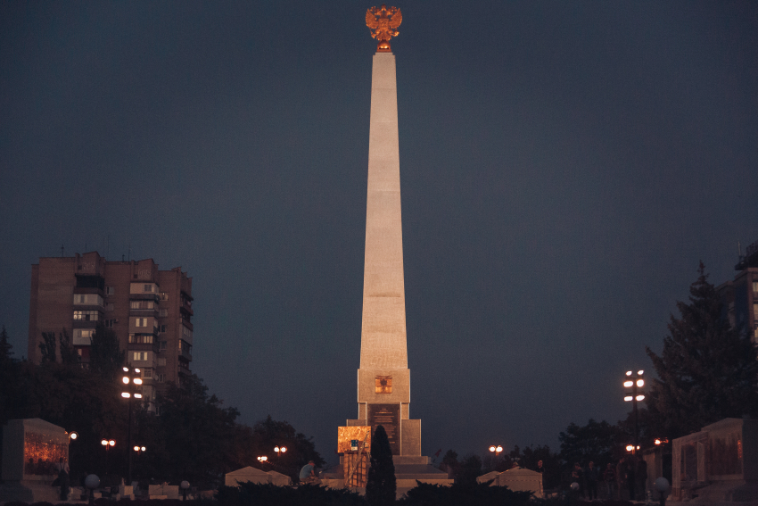 Новости Запорожья: подрыв металлической опоры в Бердянске, в Мелитополе выдали первое разрешение на «стволы» и 8-летний парень из Михайловки спел на всю страну