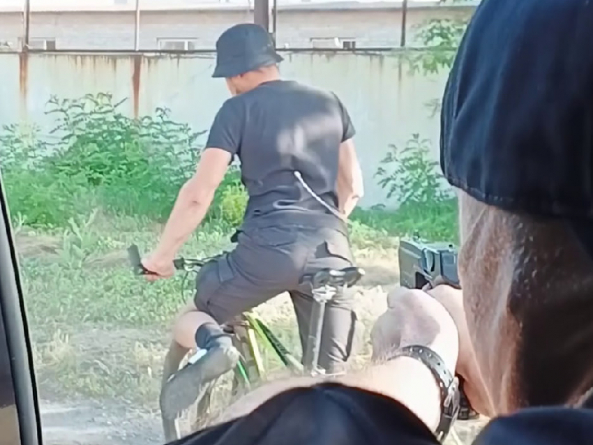 ФСБ показала, как с помощью шокера задержала террориста Малышева в Запорожской области
