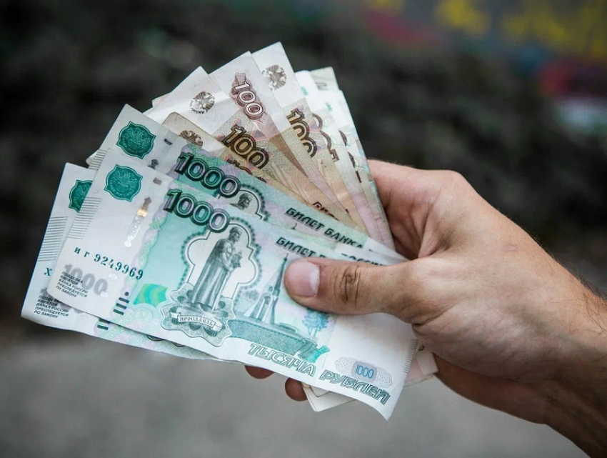Жителя Бердянска отправили на обязательные работы за долг по алиментам в 300 тысяч рублей 
