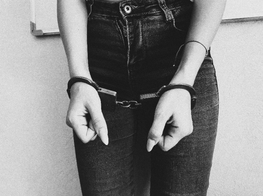 Подработка в мессенджере обернулась уголовным делом для 16-летней девушки из Мелитополя