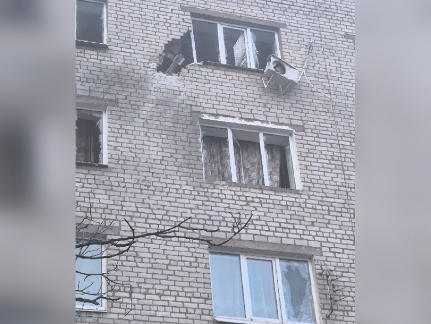 Боевики ВСУ повредили дроном многоэтажку в Васильевке