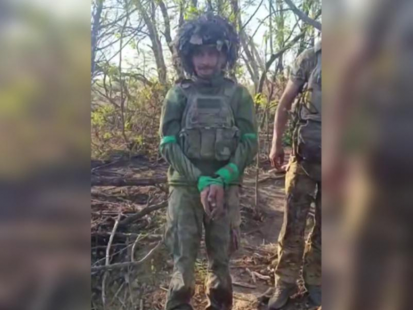 Как раненый боец ВС РФ чудом спасся из плена и утащил боевика ВСУ к своим на Запорожском фронте СВО