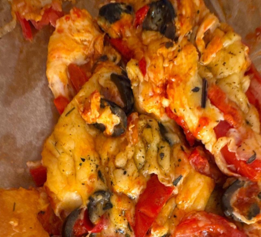 Жители Мелитополя чуть не отравились пиццей с плесенью из местного кафе