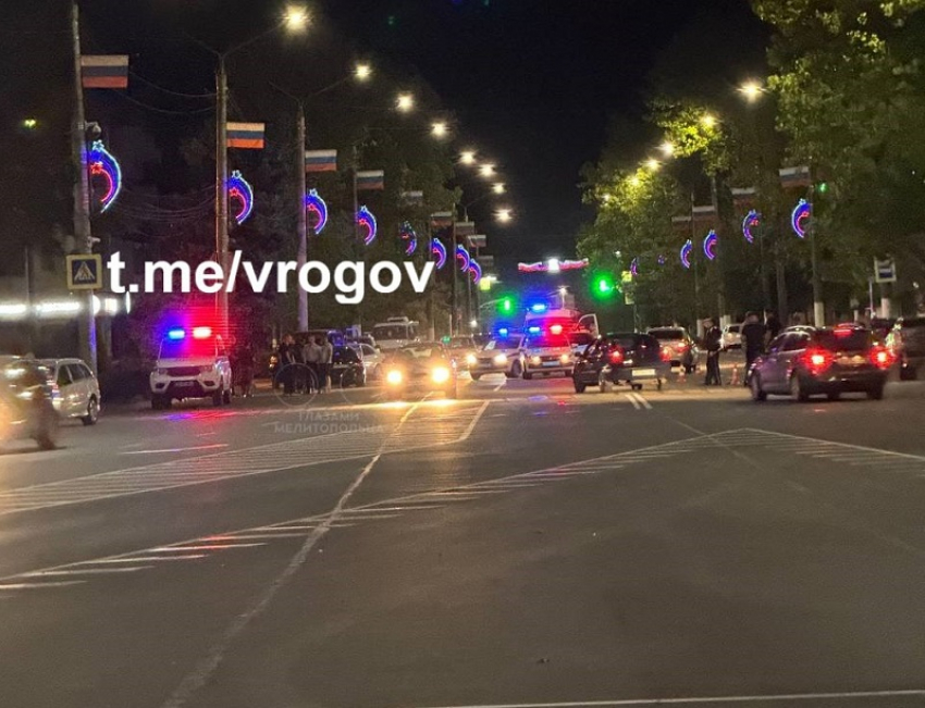 В кадр попал «блатной номер» Mercedes-Benz, сбившего подростка в центре Мелитополя