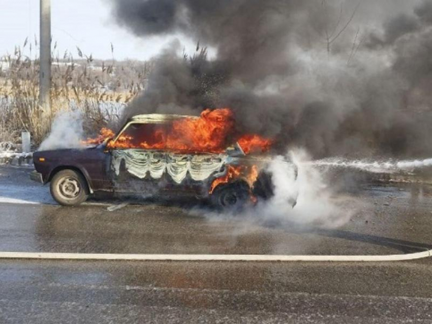 Женщину срочно увезли в больницу после удара ВСУ по «Жигулям» в Запорожской области 