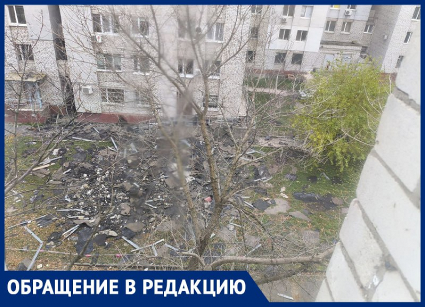 «Вопиющая халатность»: людей чуть не завалило мусором с крыши дома в Днепрорудном