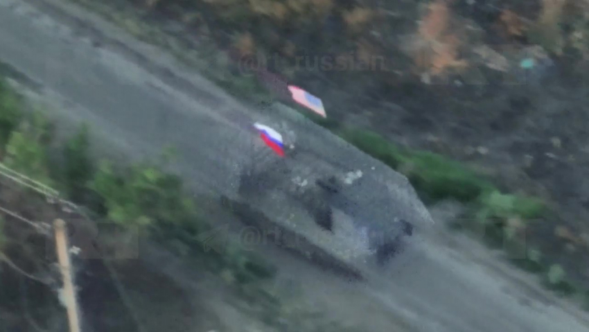 Штурм позиций ВСУ на трофейной американской бронемашине с флагом США попал на видео в Малой Токмачке