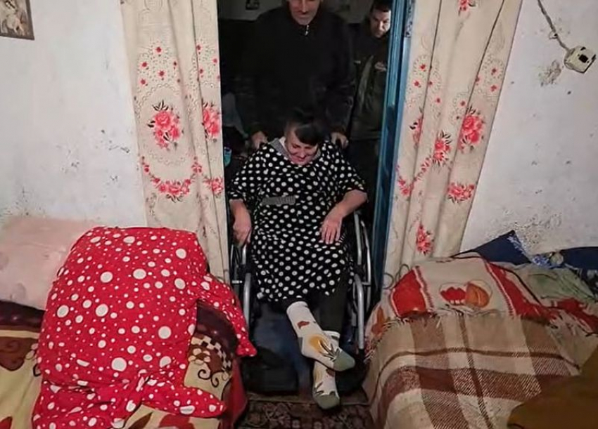После прямой линии с Путиным жительнице пгт Весёлое предоставили инвалидную коляску